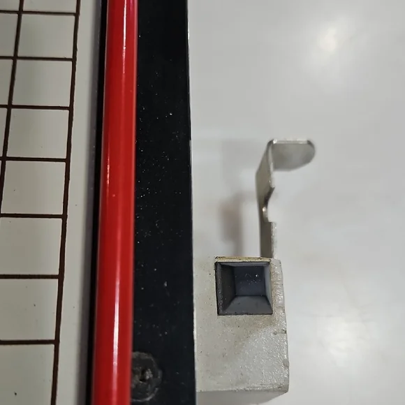 2612 Paper Cutter/Safety Latch, Metric and inches. - Picture 4 of 4